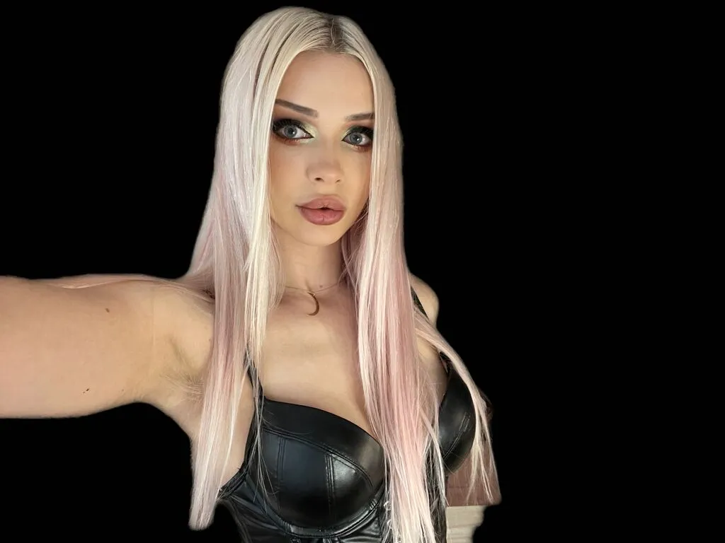 CarlaKats – webcam model profile photo