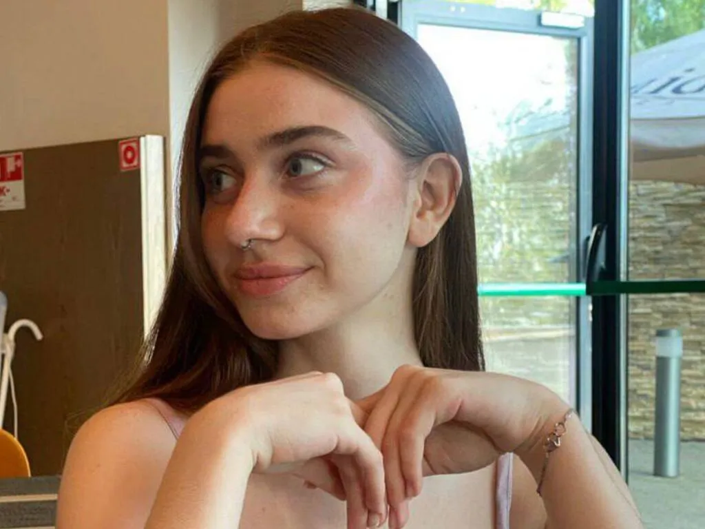 FlorenceClutter performer thumbnail