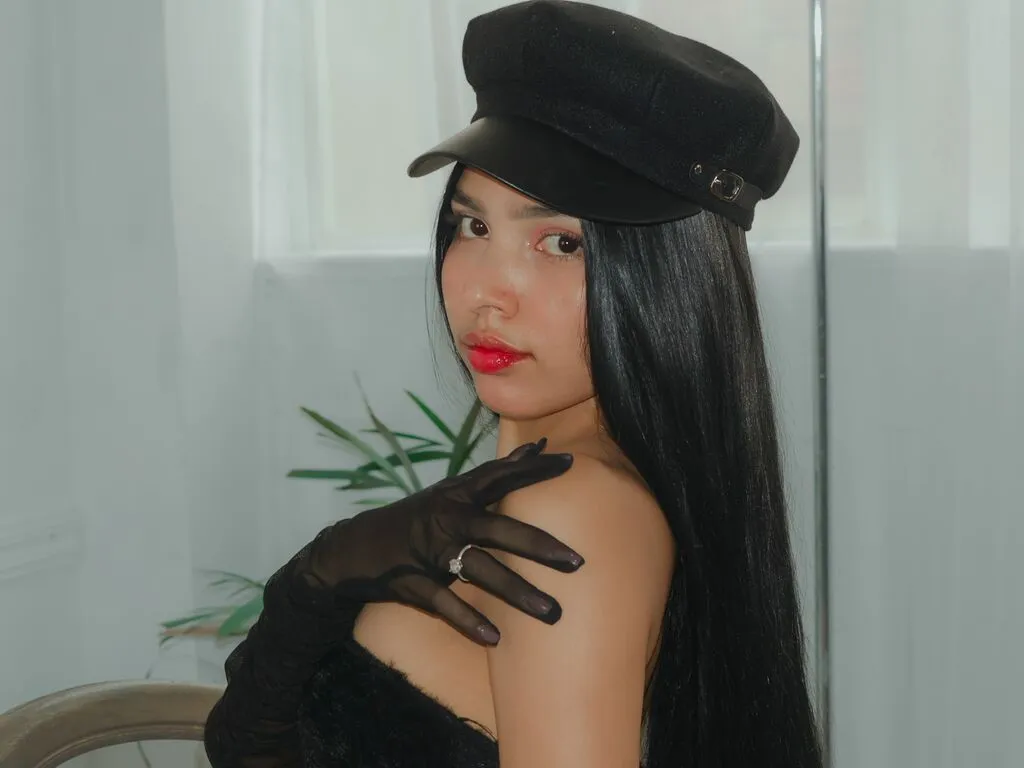 JadeLaurent – webcam model profile photo