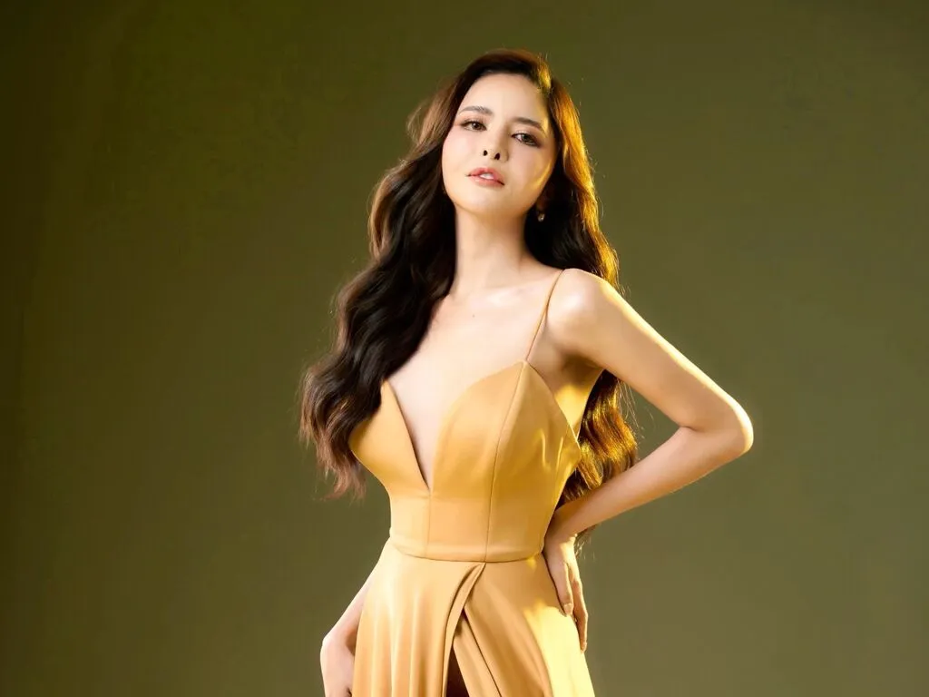 Asia tagged live sex cams