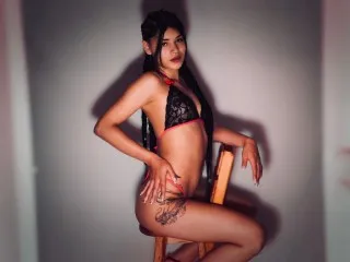 EmilyRousse18 – webcam model profile photo