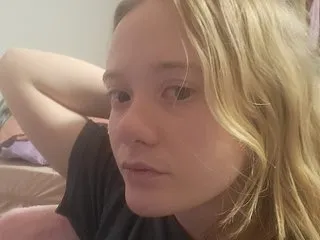HarleyBlossom – webcam model profile photo