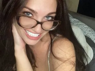 LunaLyons – webcam model profile photo