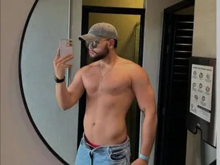 Maxstrong70 – webcam model profile photo