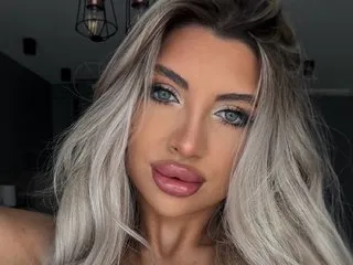 MoniqueCeleste – webcam model profile photo